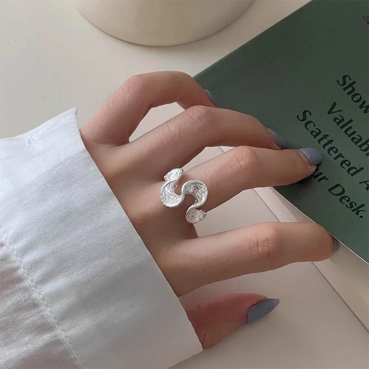 Geometric Wave Ring