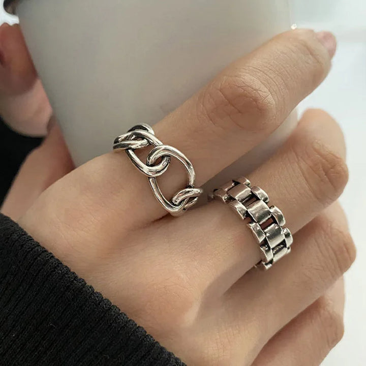 Minimalist Hollow Chain Rings