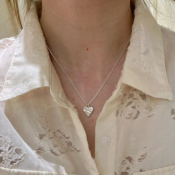 Minimalist Scrub Heart Necklace Silver Color