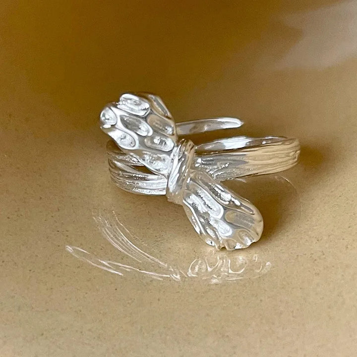 Retro Bowknot Ring Silver resizable