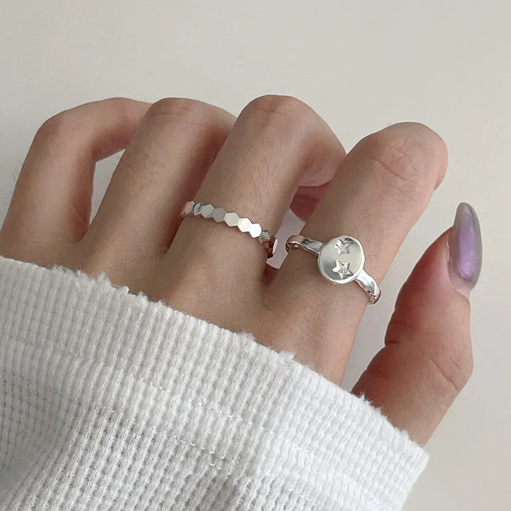 Retro Star Pattern Ring