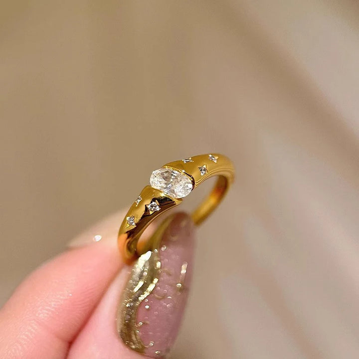 Sparkling Ellipse Zircon Ring