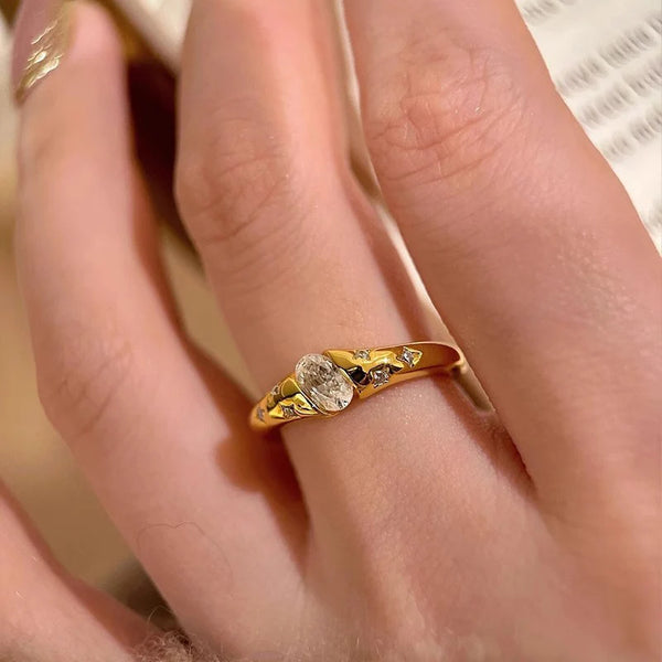 Sparkling Ellipse Zircon Ring