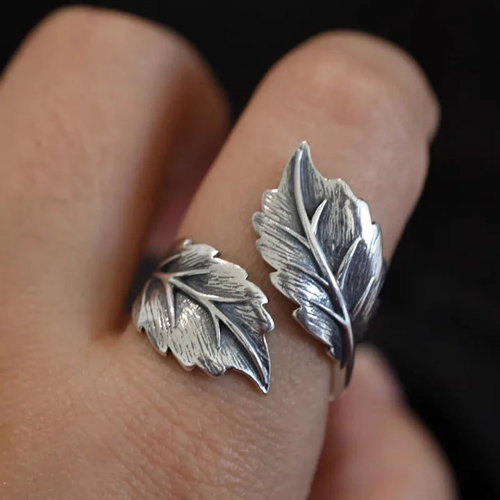 Vintage Leaves Ring Silver resizable