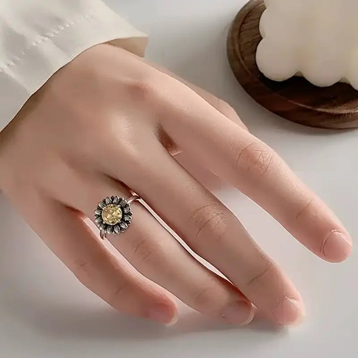Vintage Punk Flower Ring