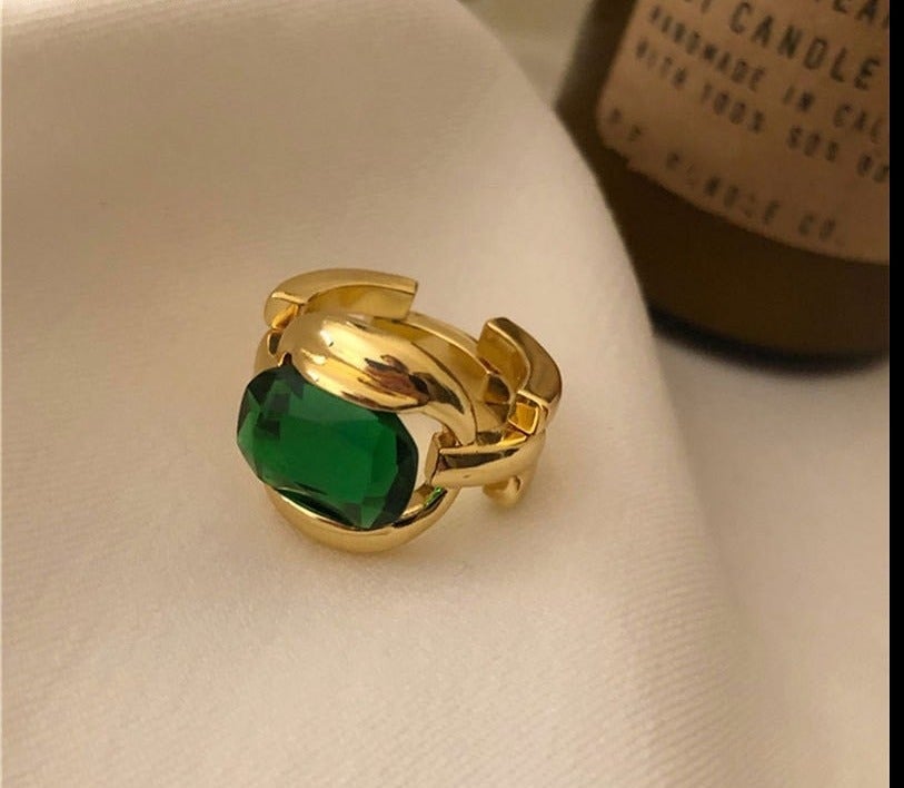 Green Stone Retro Ring