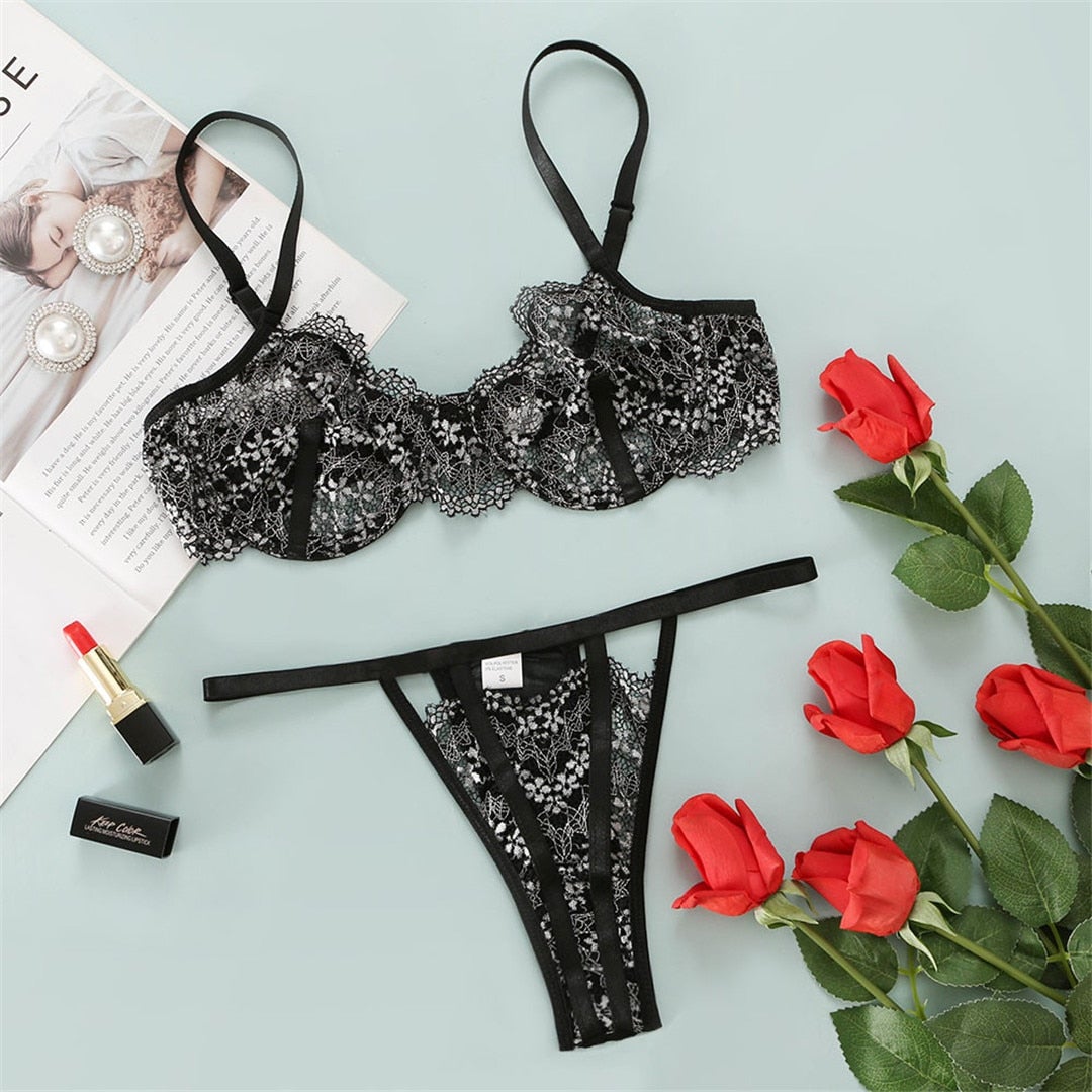 Splicing Ribbon Erotic Lingerie Set